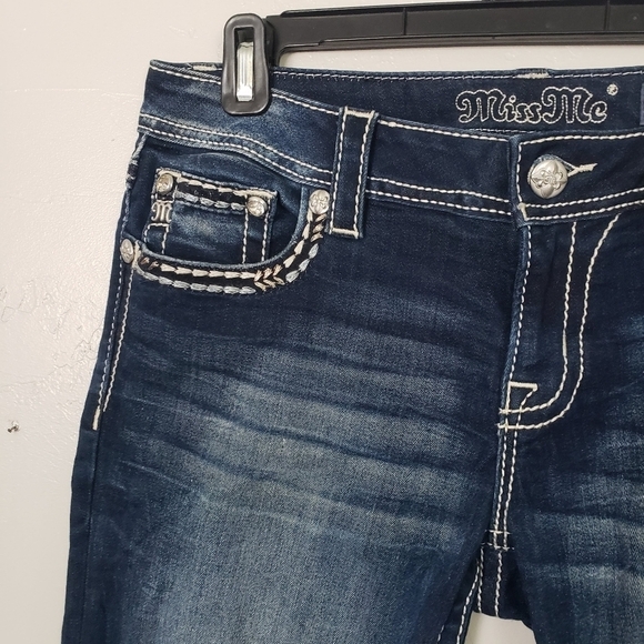 Miss Me Jeans 29 Signature Capri Dark Wash Denim Flap Pockets Thick Stitching - Picture 6 of 8